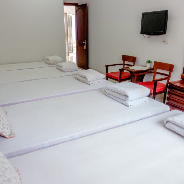 Phòng 8 người khu C